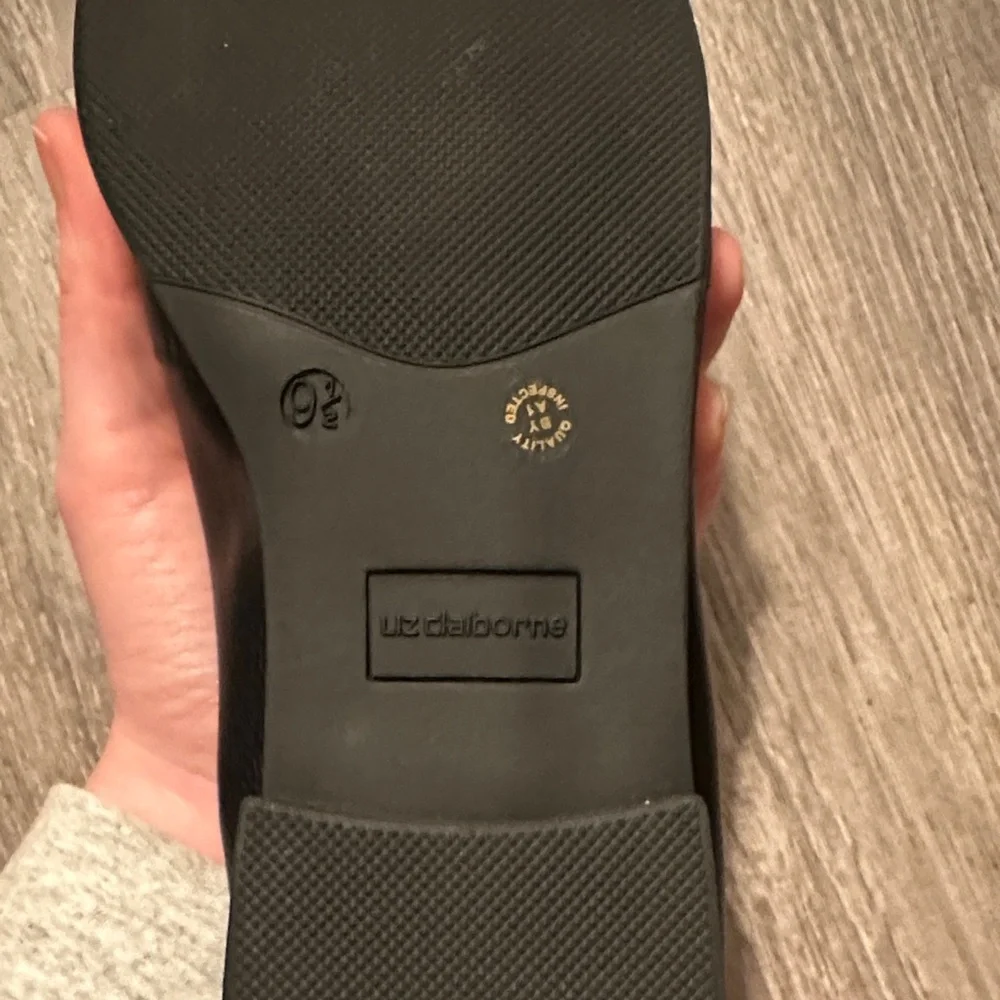 Liz Claiborne Black Loafers with Gold Buckle - Picture 7 of 7